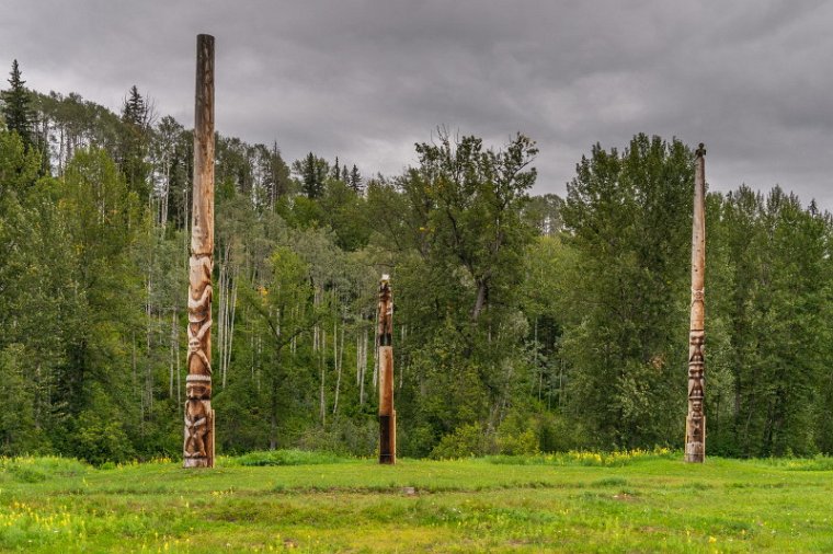 189 Stewart Cassiar Highway, Kitwancool Totempalen.jpg